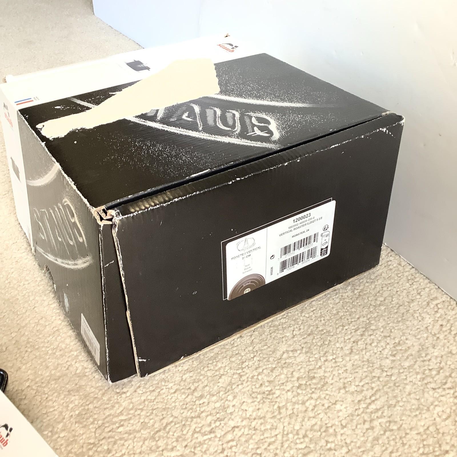 Staub Cast Iron 9.5-inch Vertical Chicken Roaster Matte Black New In Box STSPE10