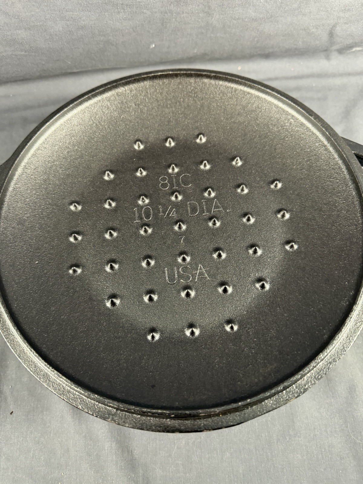 Lodge 5 Qt Cast Iron Dutch Oven Pre-Seasoned Pot with Lid Dual Loop Handles NEW