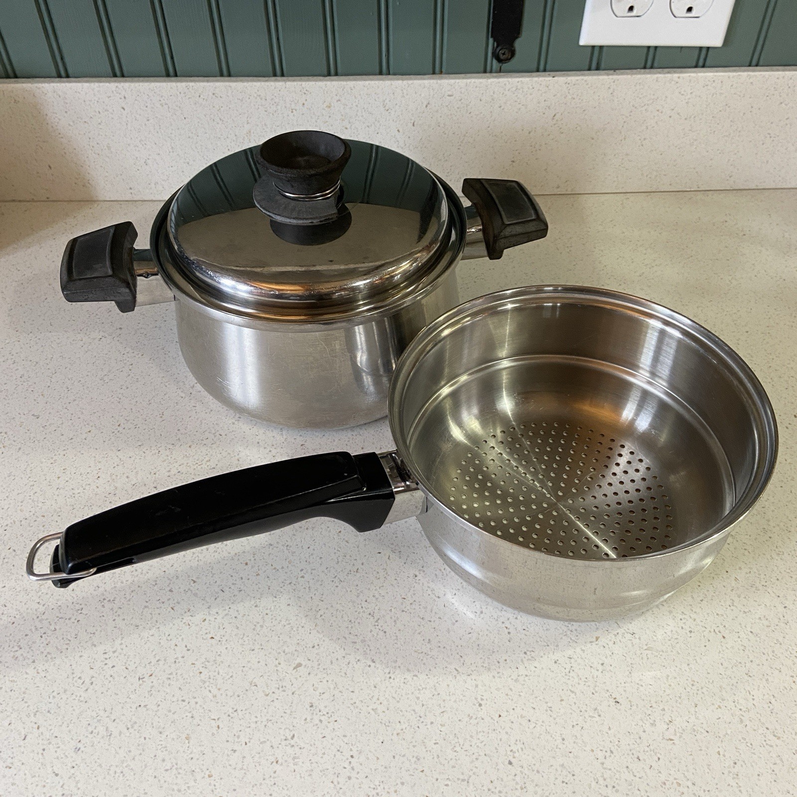 Royal Queen T304 Multi Core 5 Ply Stainless Steel 8″ Sauce Pot w/ Lid & Strainer