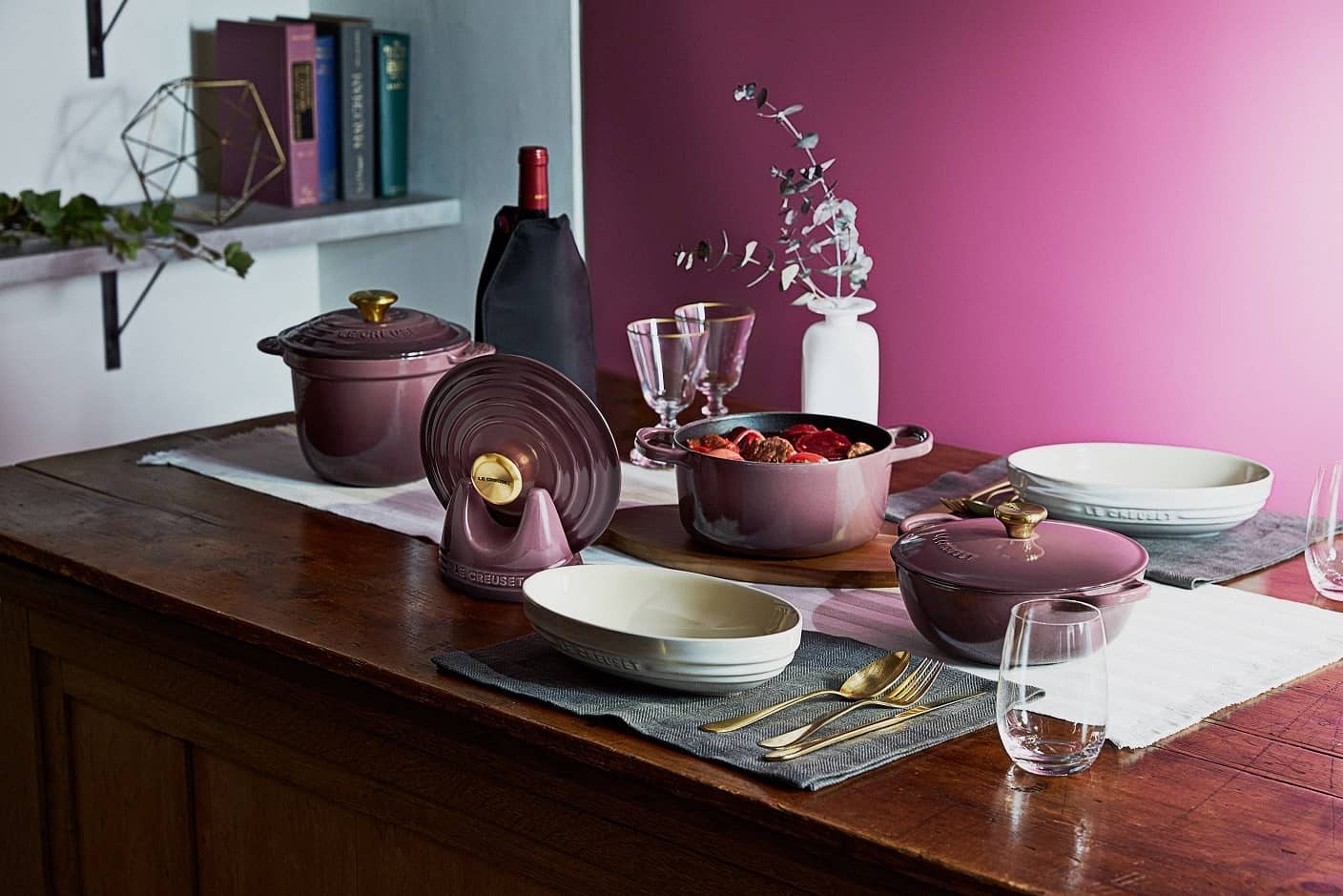 Le Creuset Fig Purple Flower Fleur Dutch Oven 2.2Qt Gold Knob Black Matte Enamel