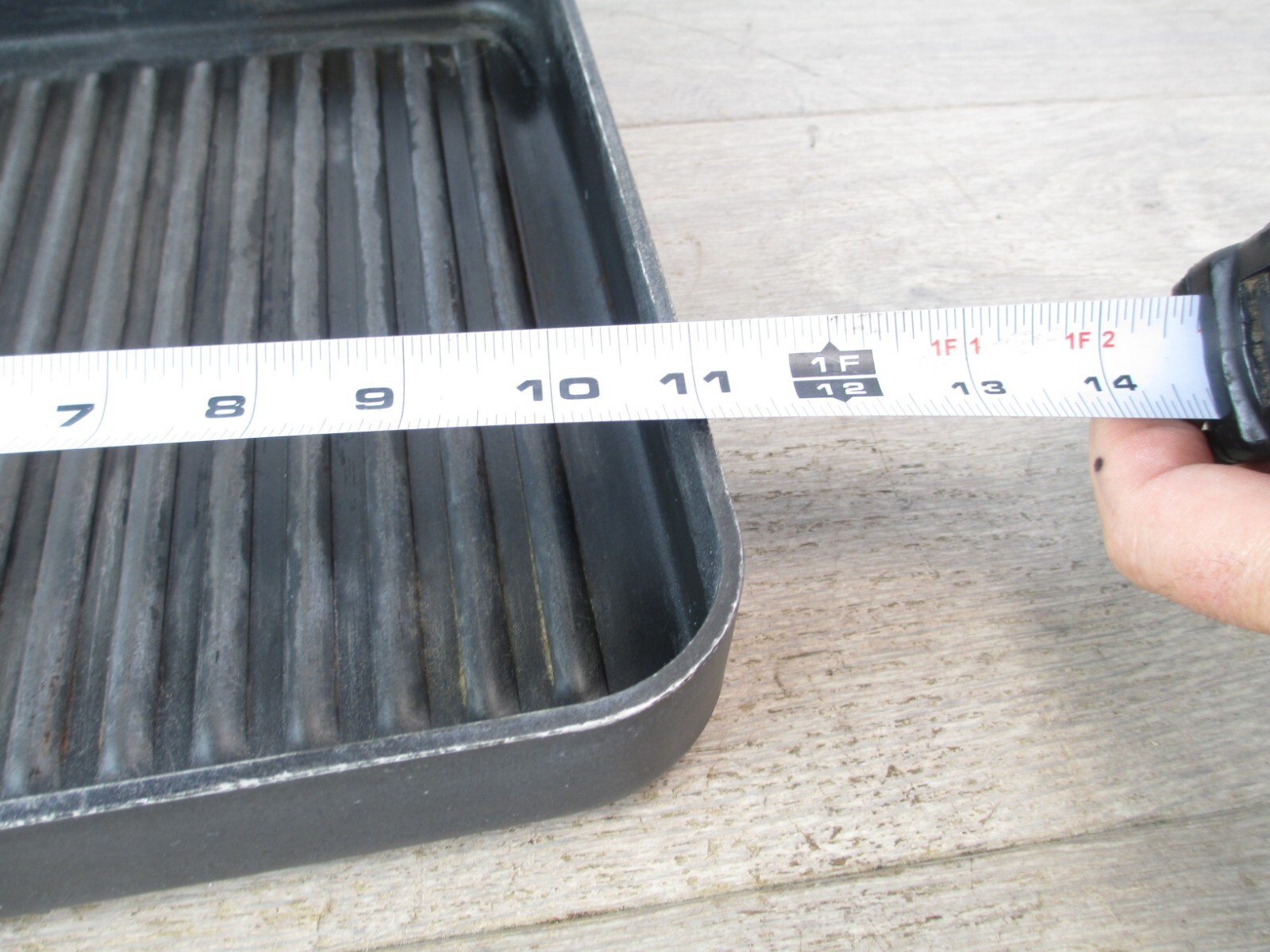 All-Clad 11″ B1 Hard Anodized Nonstick Square (Ribbed) Grille Pan