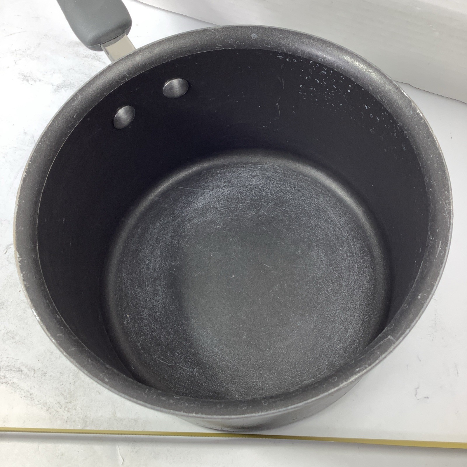 The Pampered Chef 3 Quart Hard-Anodized Non-Stick Sauce Pan With Lid