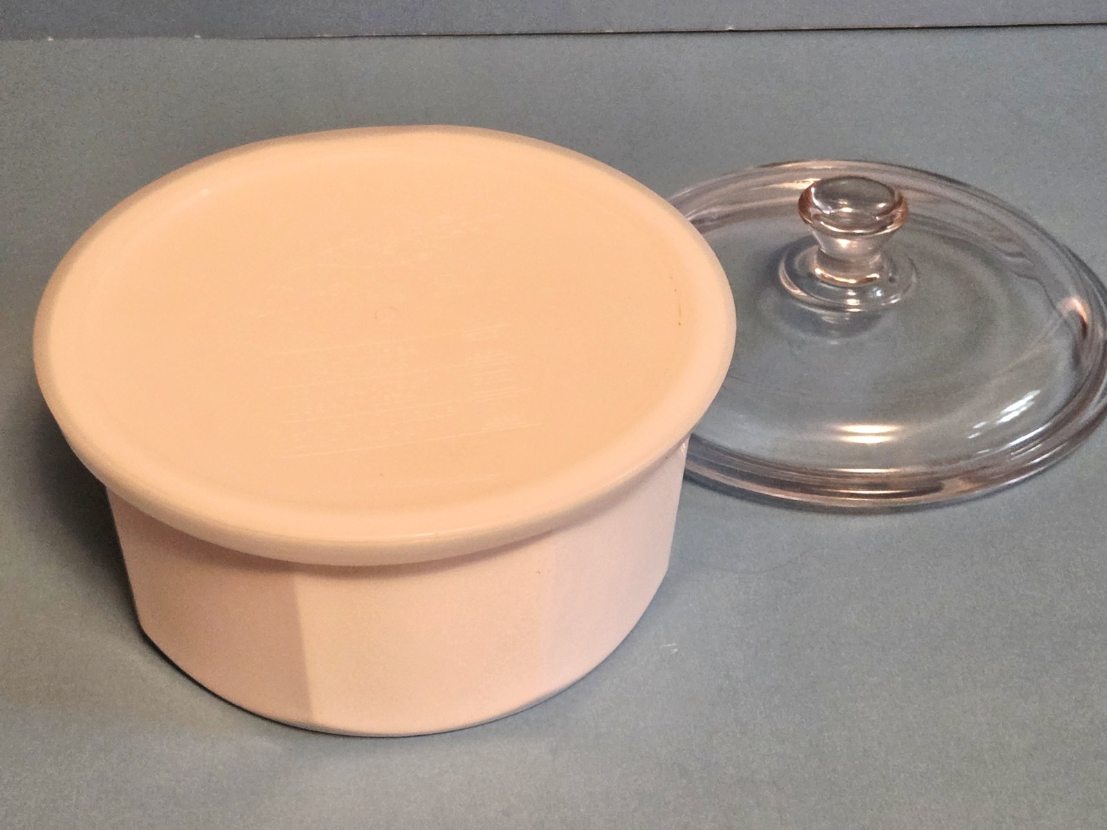 Princess House Nouveau White Ceramic Rd 1 Quart Saucepan w/ Glass & Plastic Lids