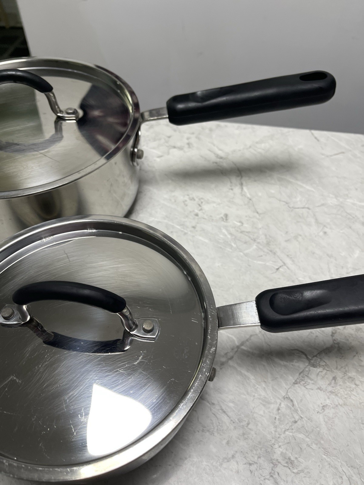 2 Stainless Steel 1L & 2.5L Cooking Pots Saucepans Unbranded