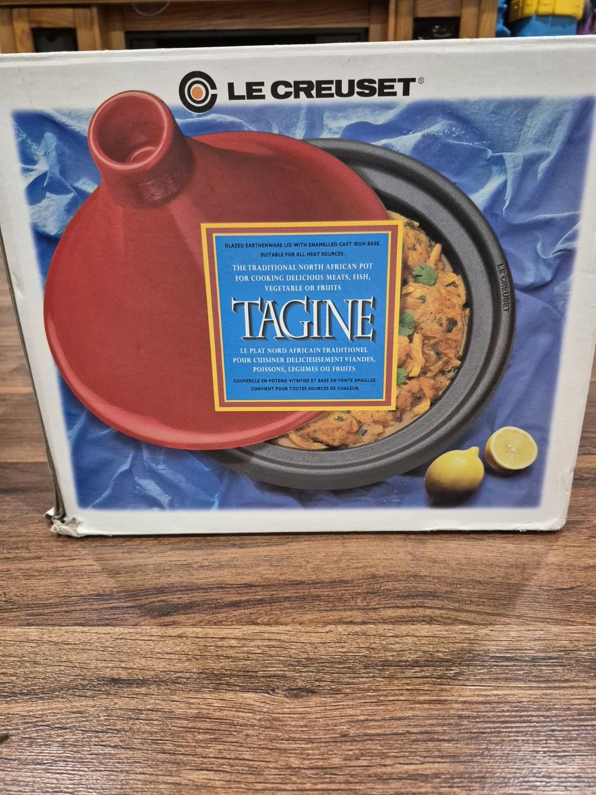LE CREUSET 27 France Red Enamel Cast-Iron Stoneware 2.5qt Moroccan Tagine