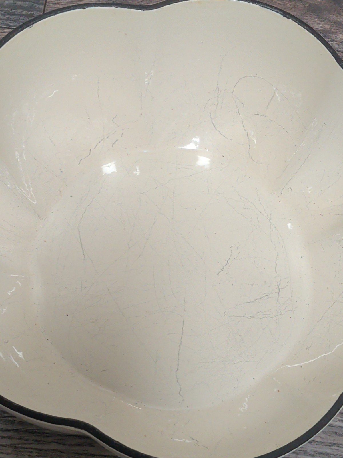 Techniques Garlic Clove Cast Iron Dutch Oven with Lid
