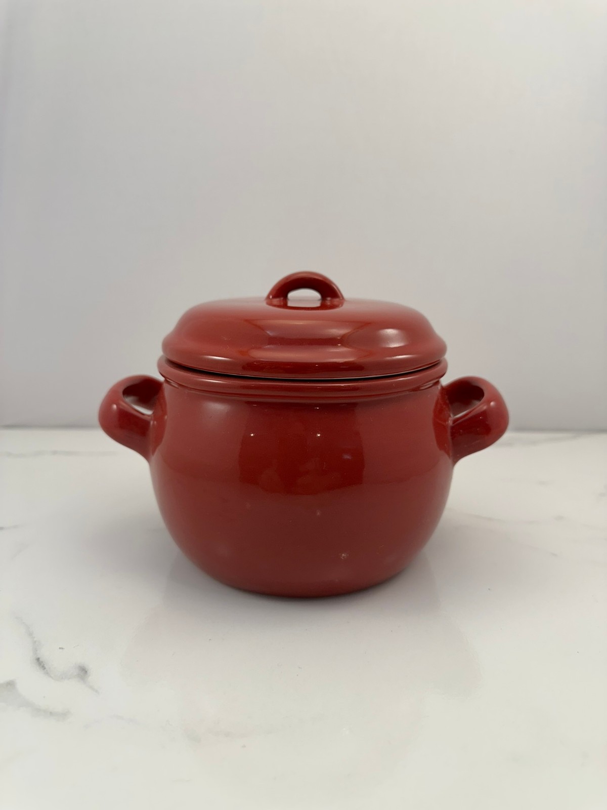 Oneida Ceramic Crock Pot Red Double Handles with Lid