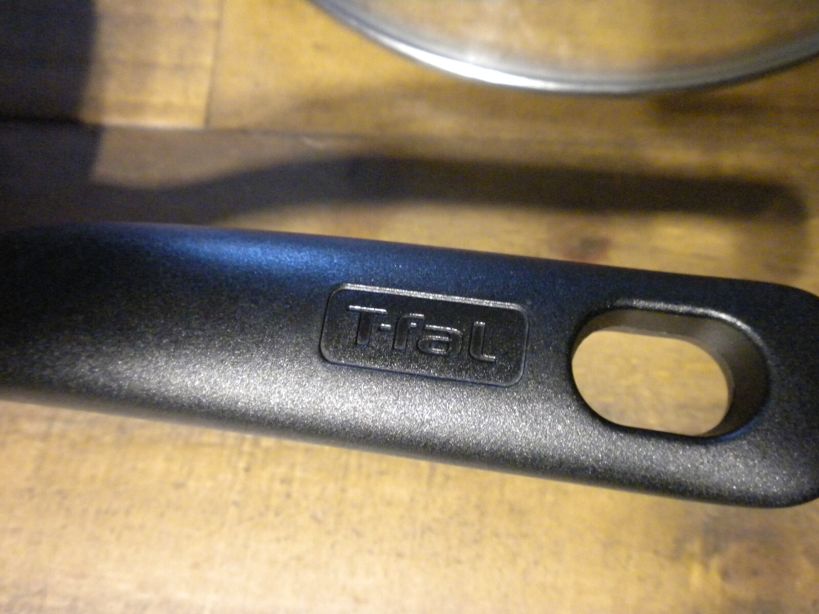 Large 11″ x 3-1/2″ T-Fal Tfal Red 2 Handle Pan With Clear Glass Vent Hole Lid