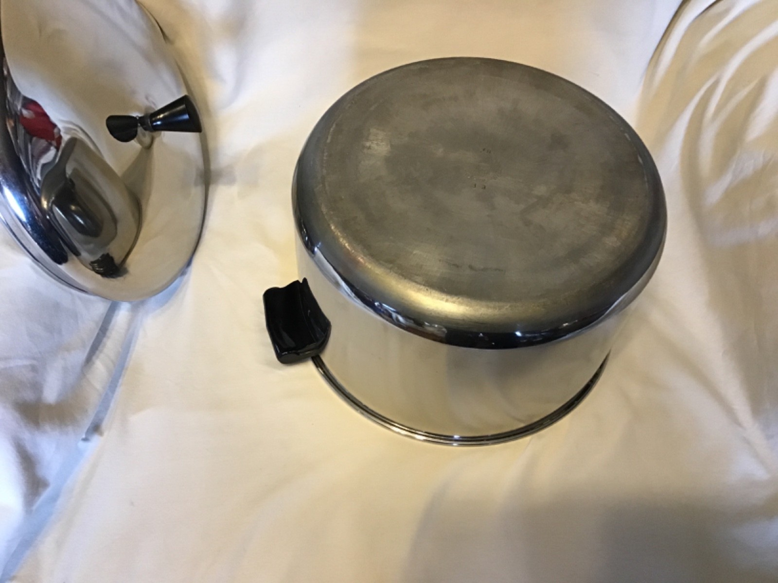 Farberware Stainless 8 qt stockpot w/lid aluminum bottom GC clean 10.5” Round