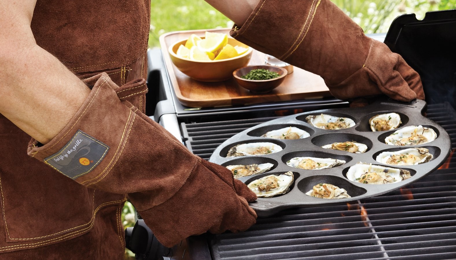 Cast Iron Oyster Grill Pan, 12 Cavities, Black Oyster BBQ and Serving Pan