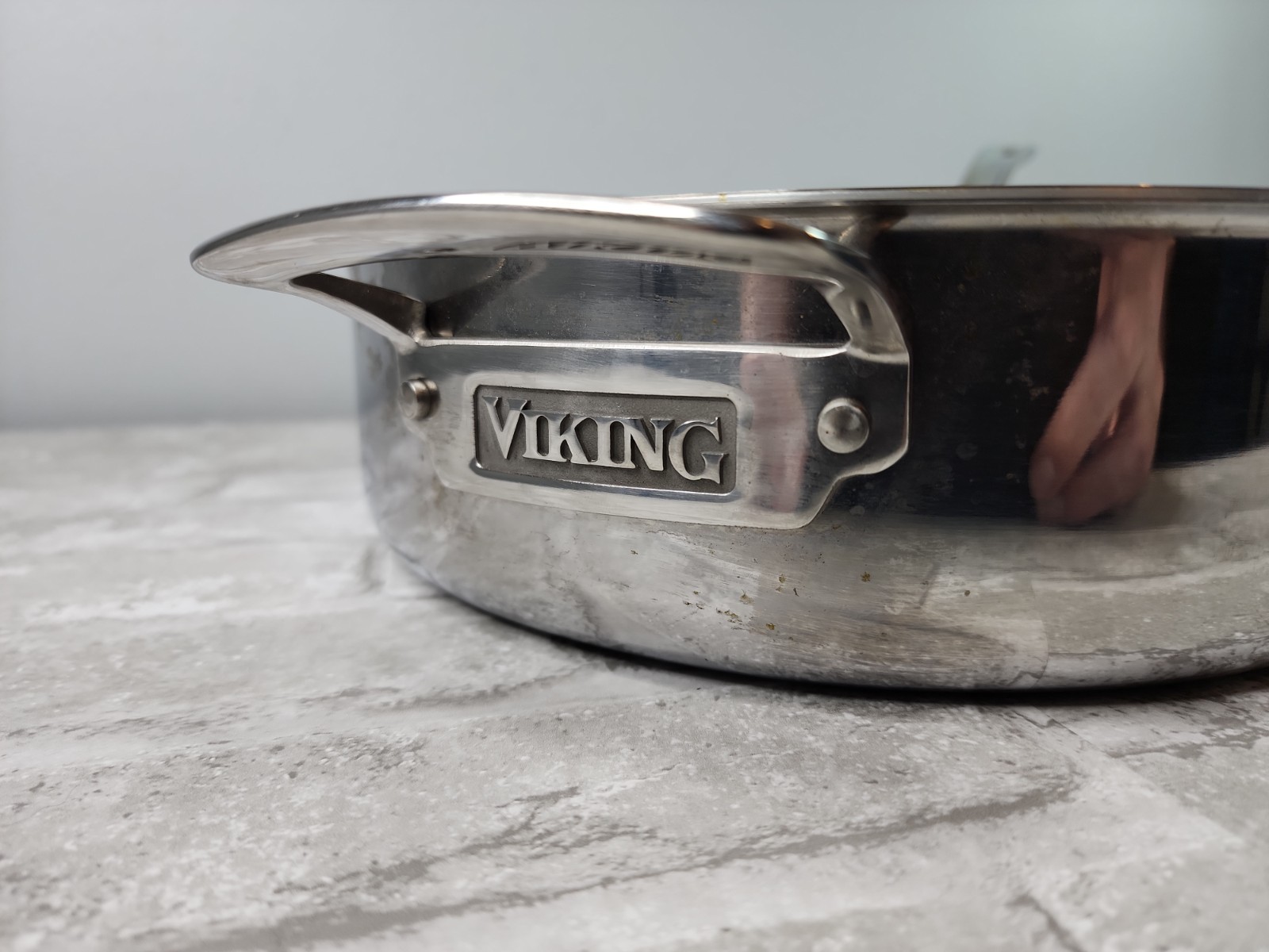 Viking 3-Ply Stainless Steel 5.25 Qt Saute Pan Induction Ready 40011-3052 No Lid