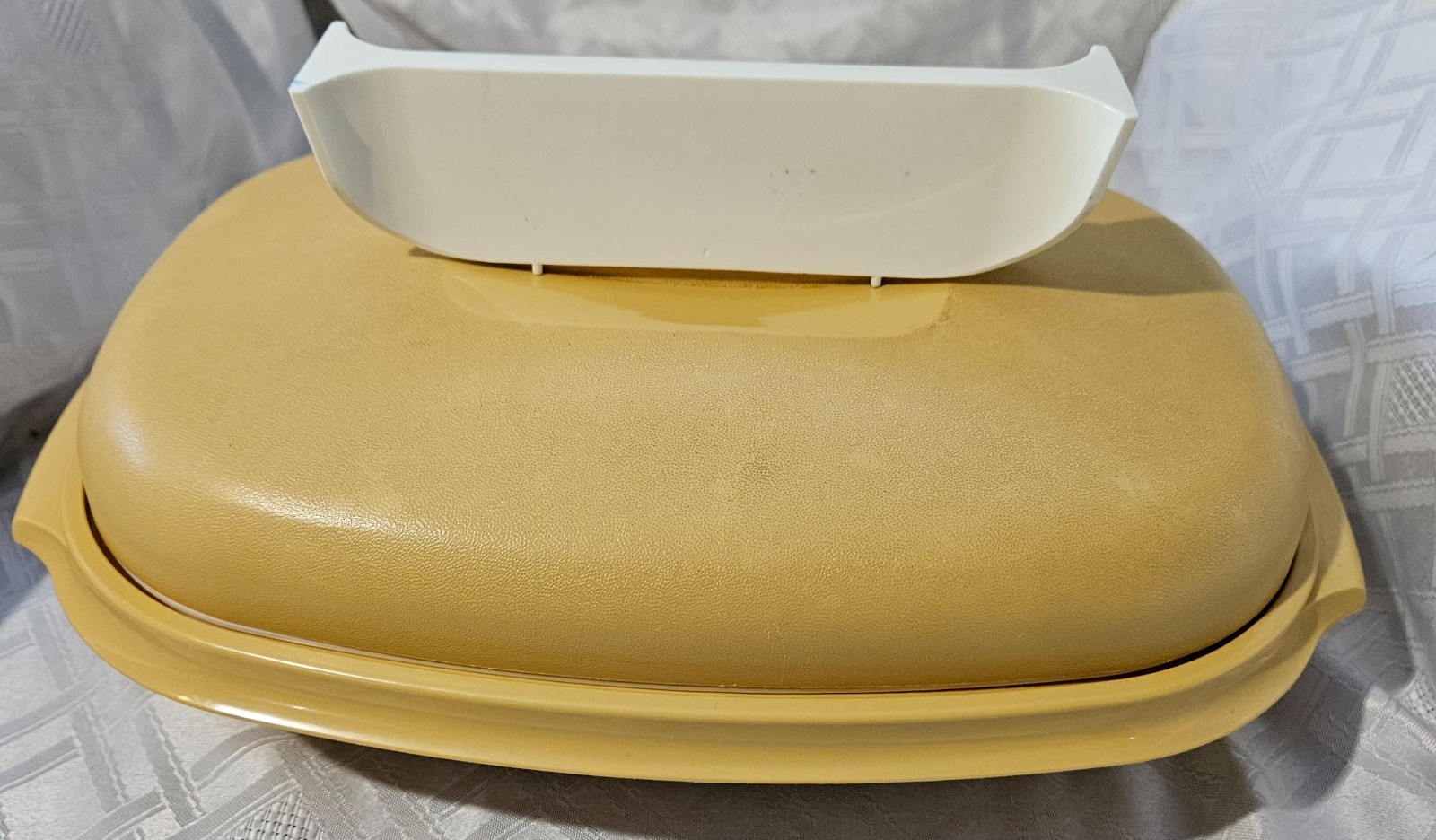 Tupperware Harvest Gold Microwave Vegetable Rice Steamer 4 Piece VTG