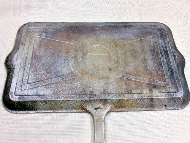 Vintage Aluma single Super Cooker 18″ x 10″ x 1″
