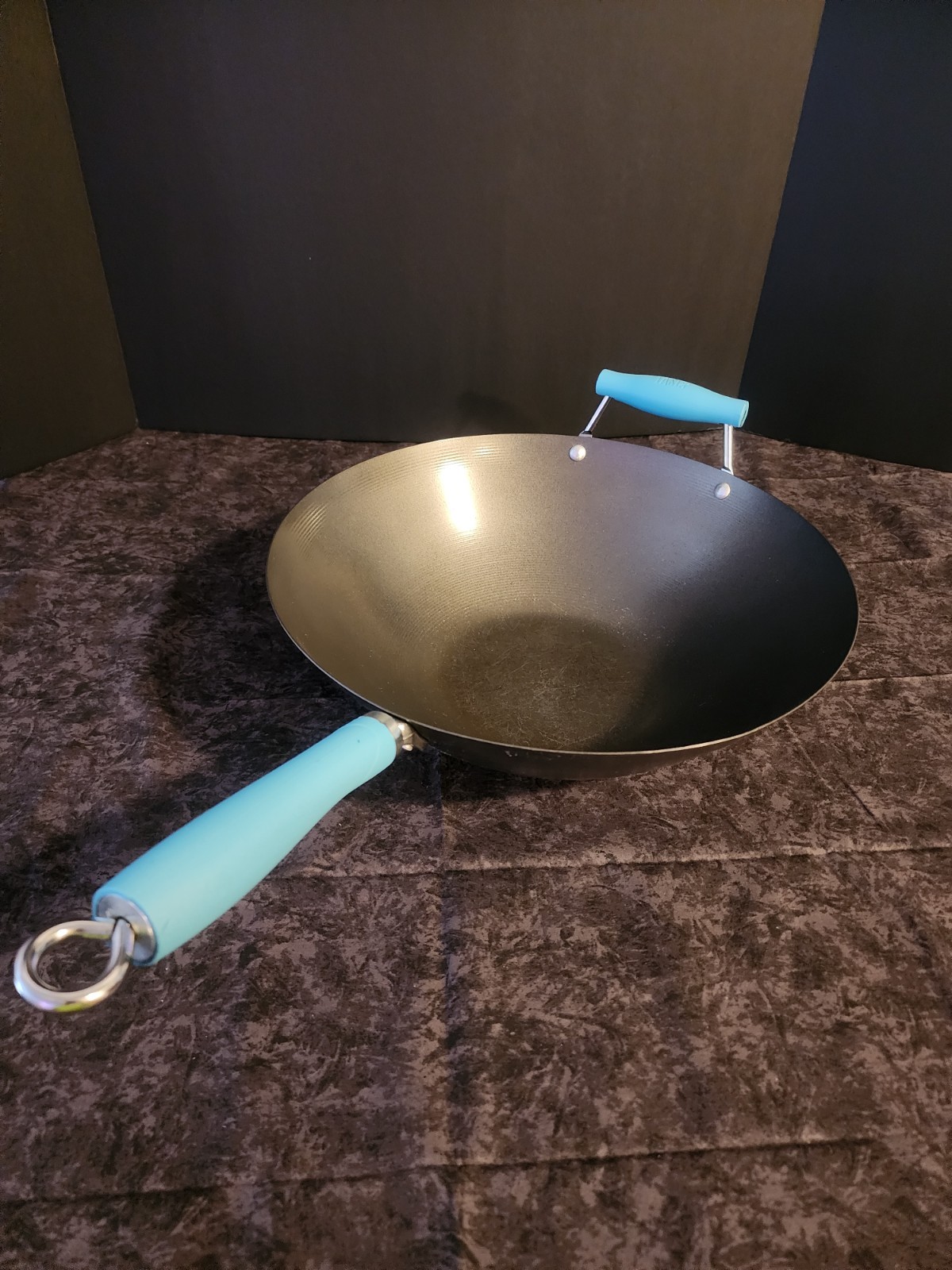 Tasty 14in Non-Stick Wok Black/Blue Double Long Handle Gas/Electric 500F