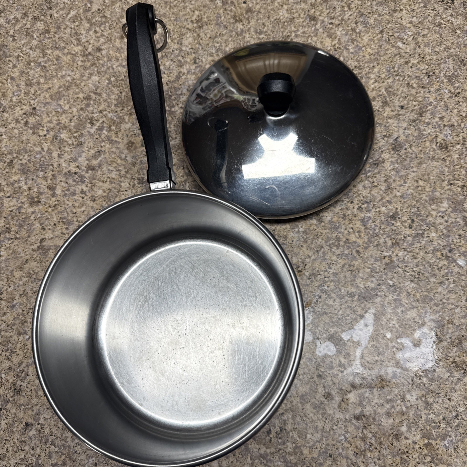 Farberware 18/10 Stainless Steel 2QT / 1.9L Sauce Pan W/ Lid