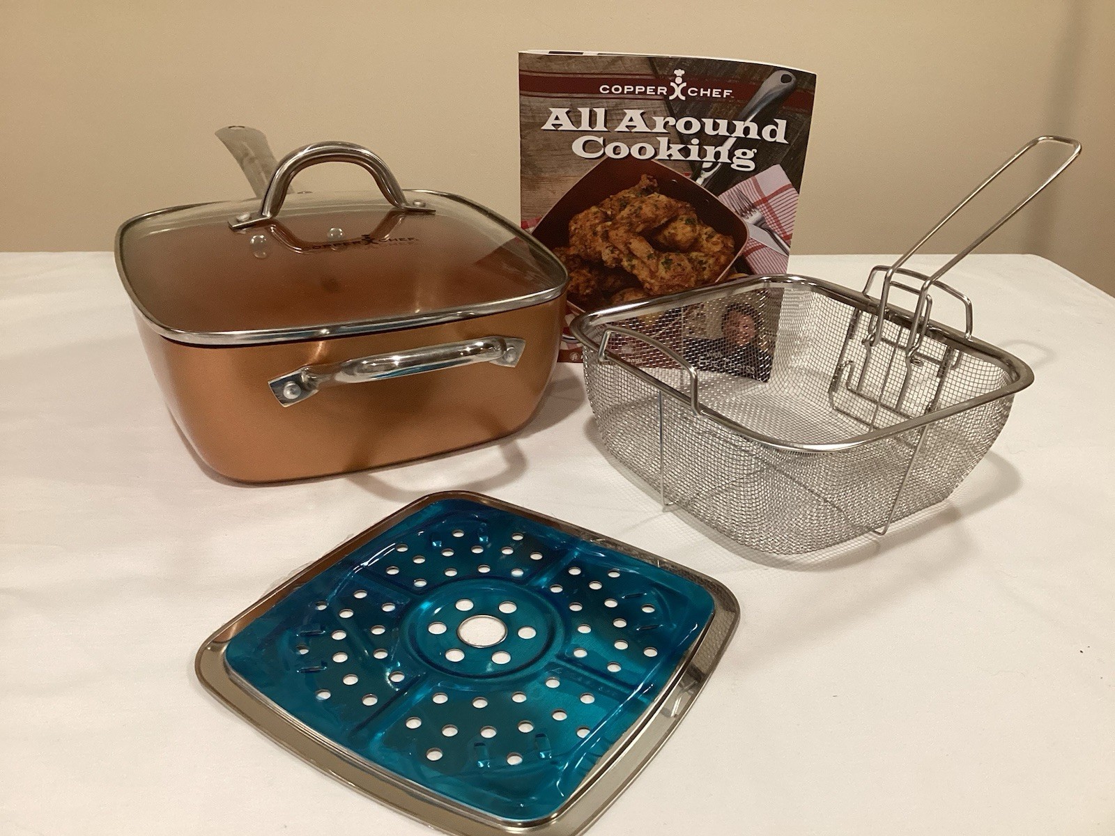 Copper Chef 9.5″ Square Fry Pan with Lid, Fry Basket, Trivet, Cookbook