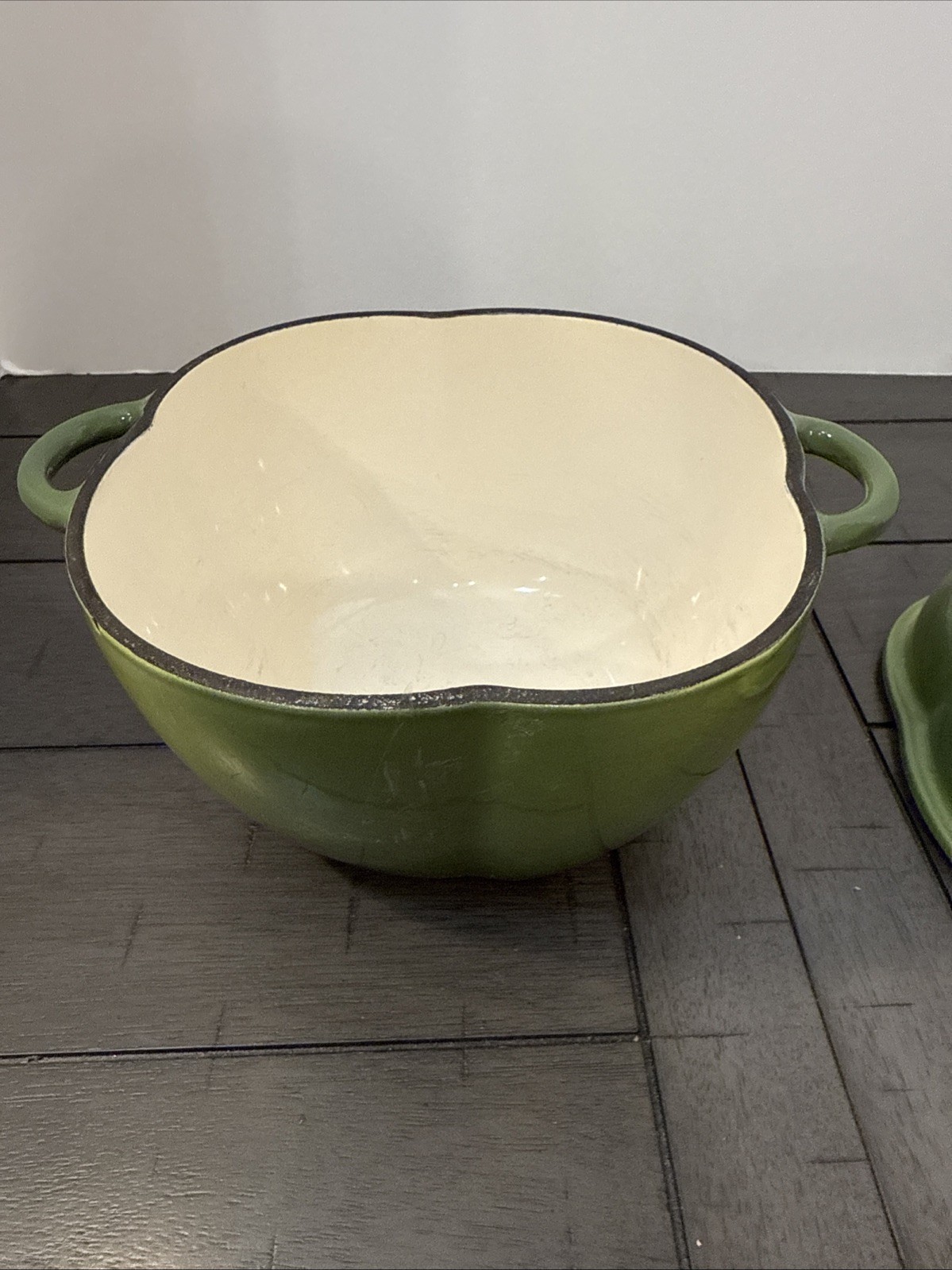 Technique Green Bell Pepper Enameled Cast Iron Dutch Oven Pot Casserole