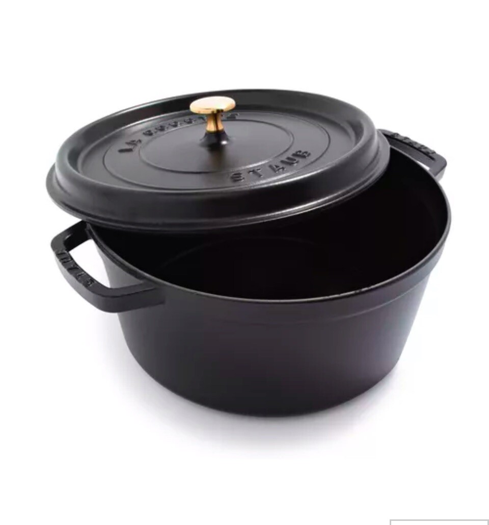 Staub Round Dutch Oven, 4 qt. Black, Noir. NIB