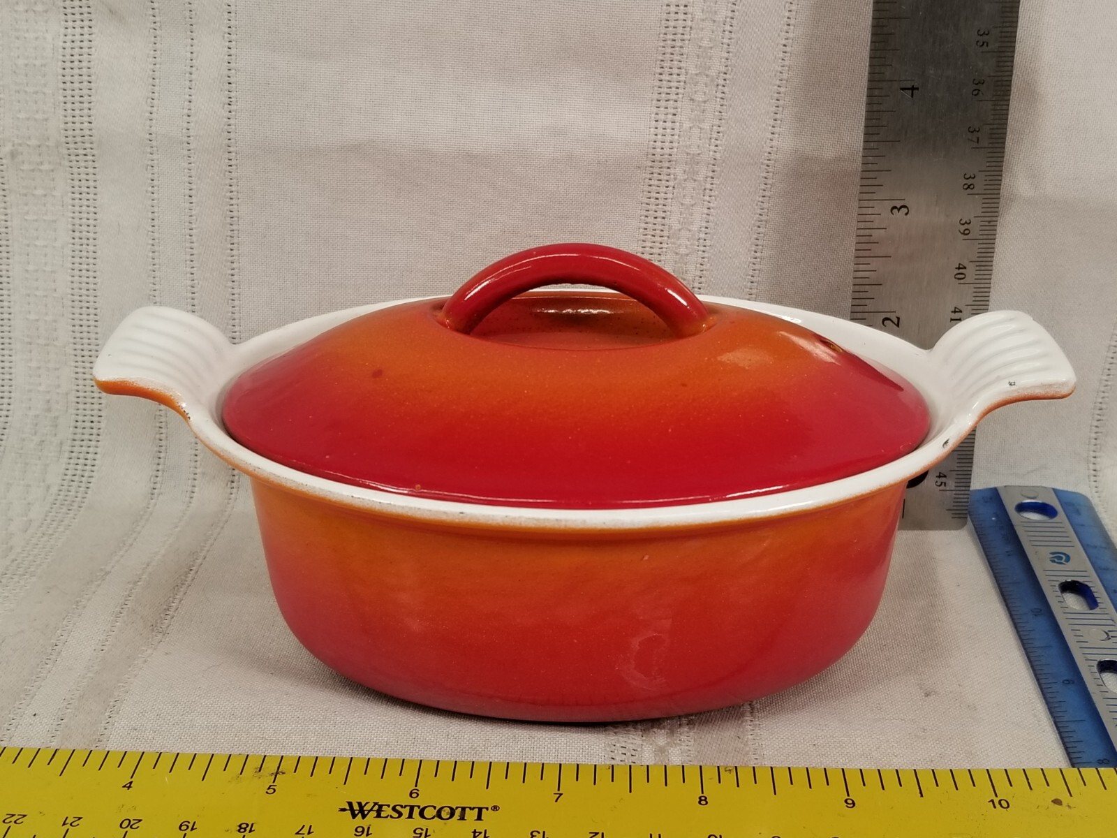 VINTAGE RED ENAMELED CAST IRON COCOTTE WITH LID BELGIUM 16-E 26 N F.E BELGIUM