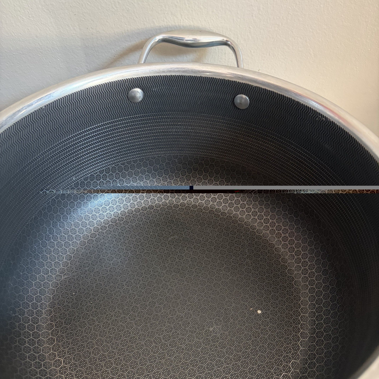 Hexclad 8 Quart Stock Pot 8 QT Pan Nonstick With Lid – Used B7