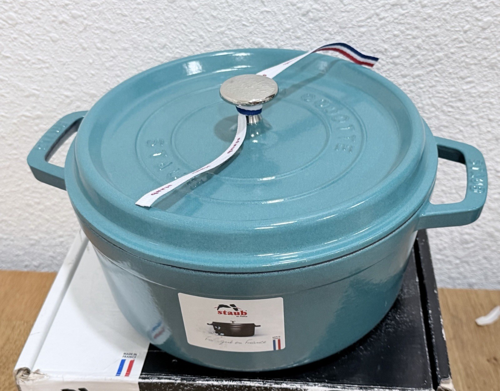 Staub 4-Qt Cast Iron Round Dutch Oven Cocotte – Turquoise Blue – Made in France