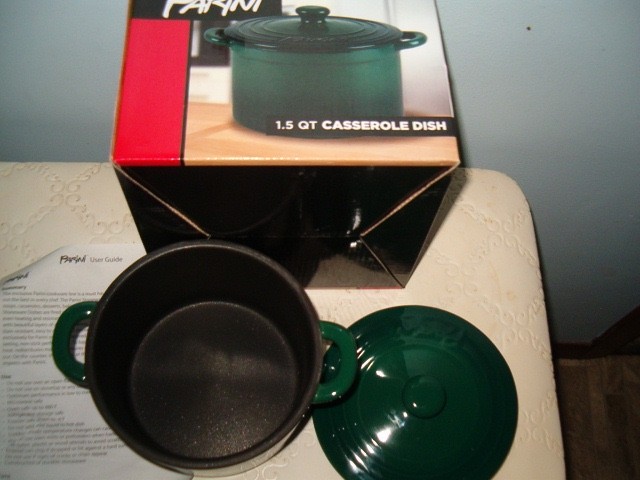 Parini 1.5 qt. Stoneware Casserole Dish w Lid Oven Bake-ware Green With Box