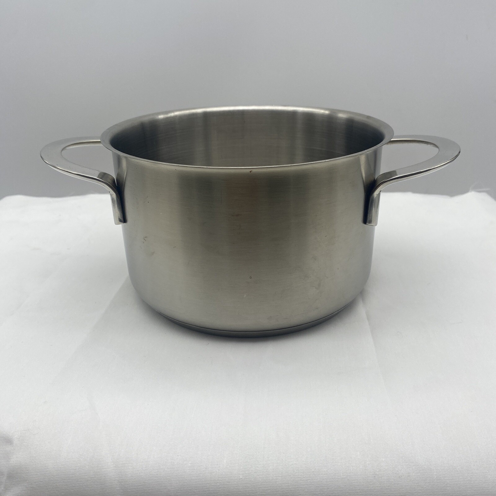 SCHULTE-UFER Stainless Steel 18/10 Silver 1.5 qt / Liter Measuring Pot JH1110