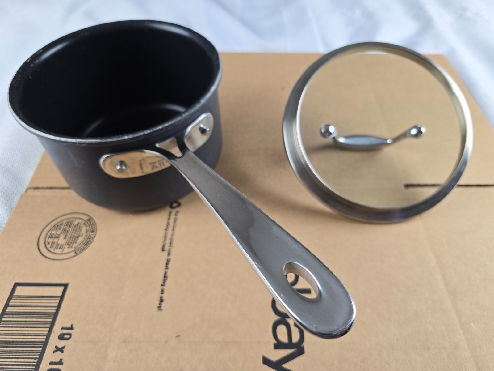 All-Clad 2 Qt 1.9L Sauce Pan & Lid Hard Anodized Aluminum Non-Stick Black