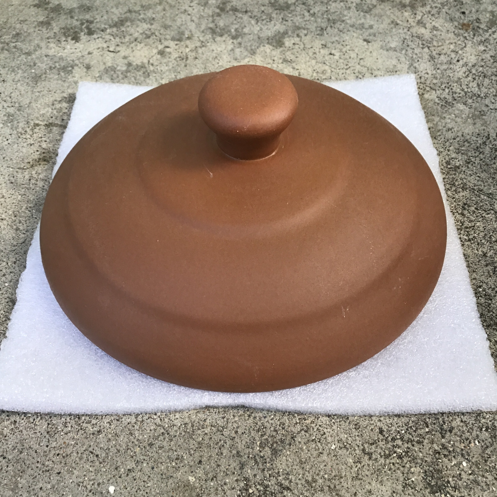 Home Essentials 1.79 QT Brown Clay Pot Cookware For Gas Wood Oven Stoves