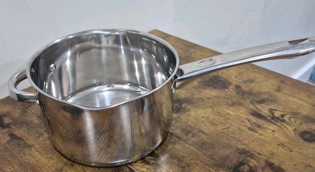 Sedona Kitchen 3.5QT Stainless Steel Sauce Pan Handle Nice Quailty 9″ H 5″D