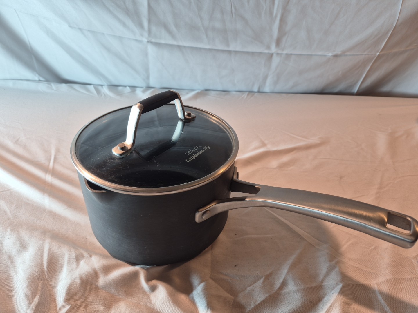 Calphalon Classic 2.5 Qt Hard Anodized Saucepan Nonstick With Select Lid