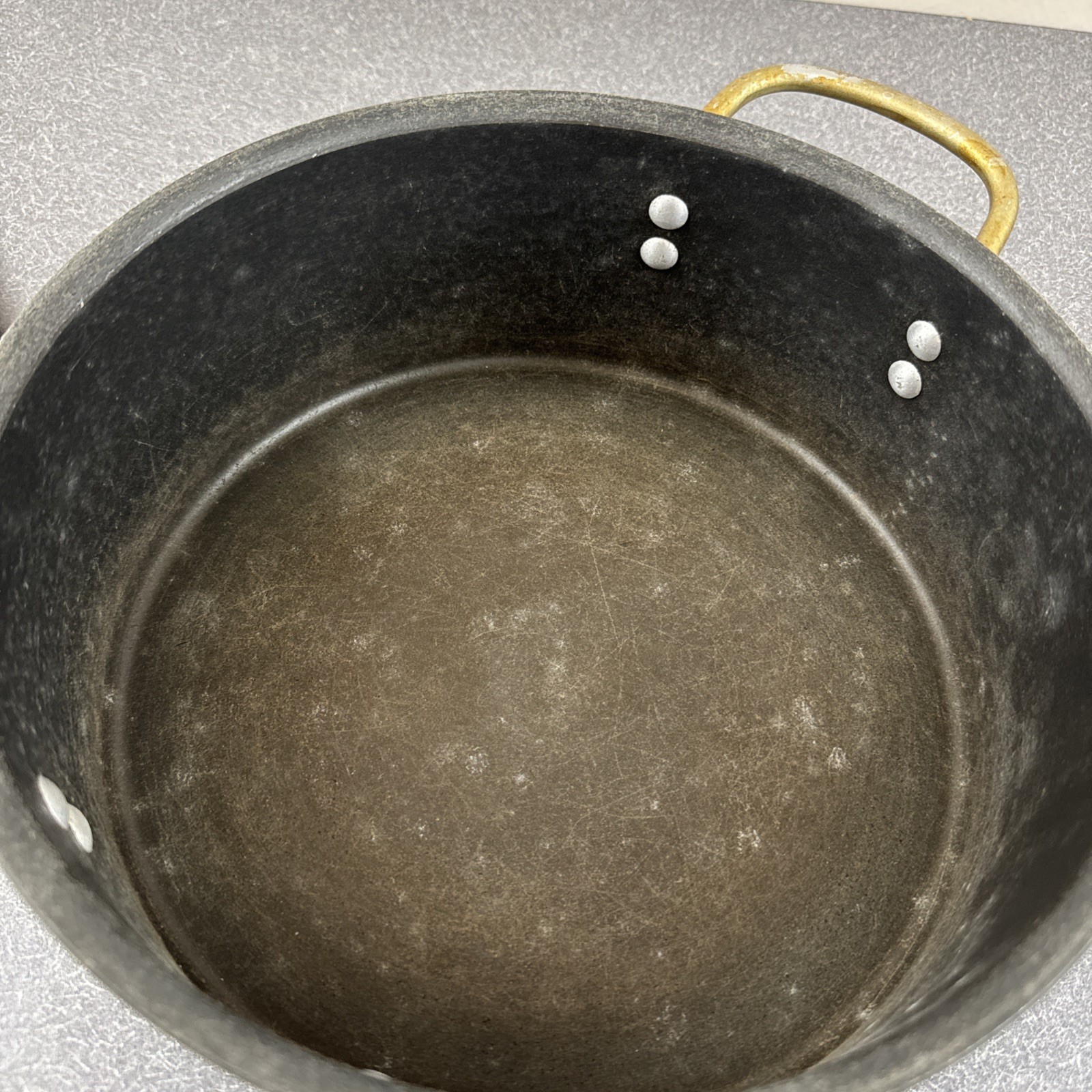 Calphalon 5 Qt 8785 Pot Anodized Aluminum Pot + 311C Lid See Pictures.